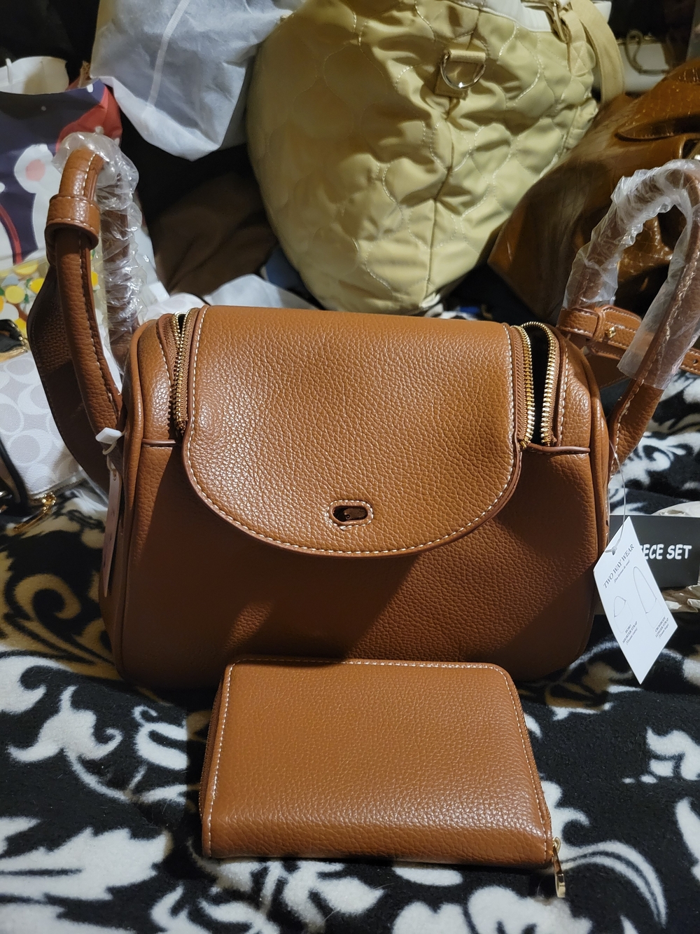 Women’s Classic Brown Crossbody Bag with Wallet